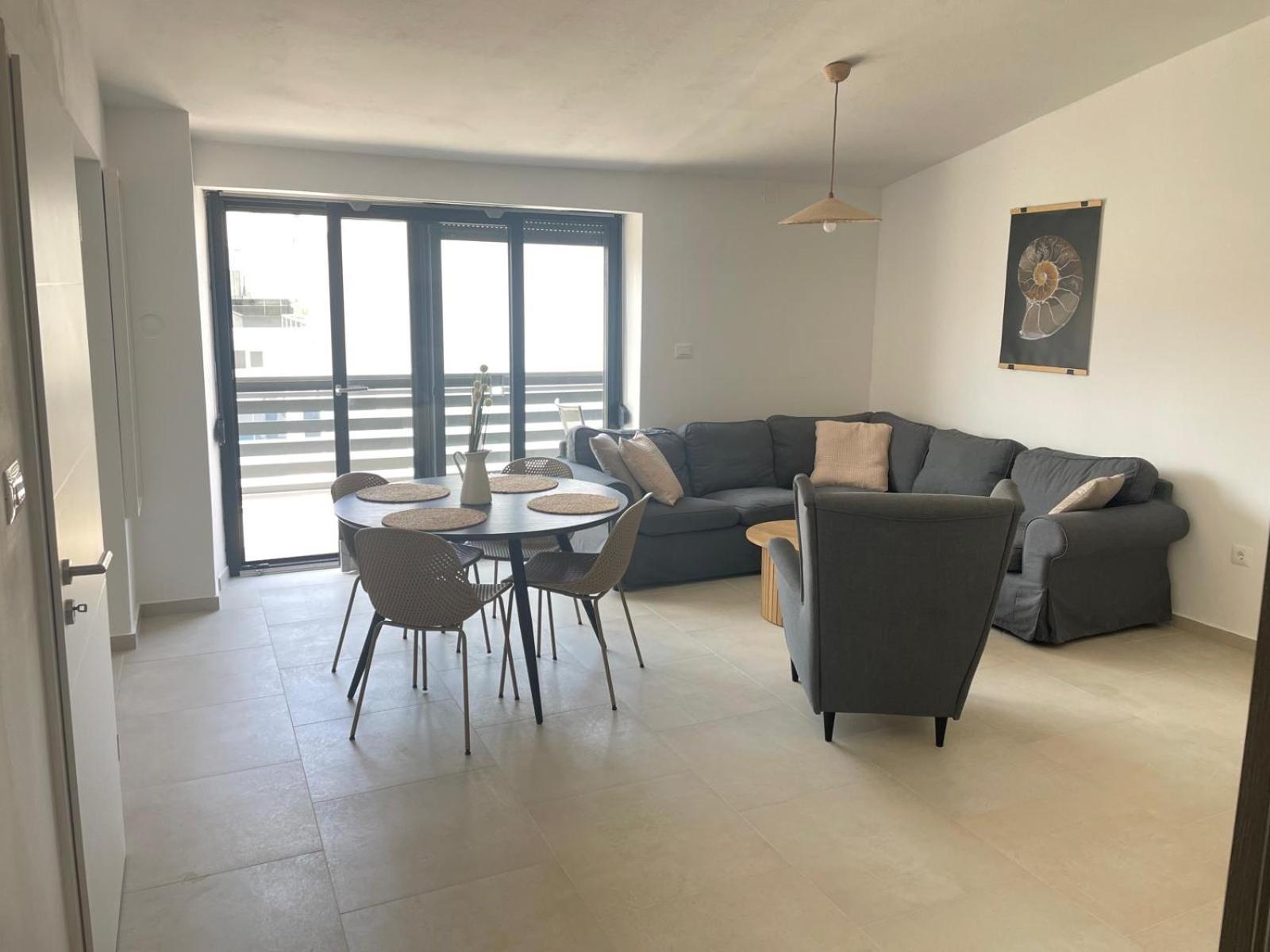 Ula Apartment