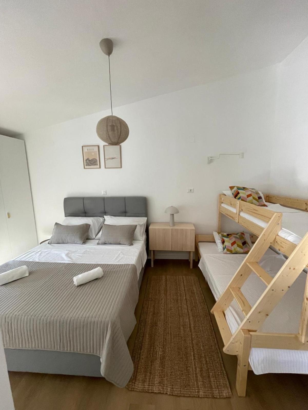 Ula Apartment